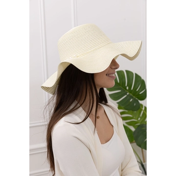 Krémszínű nyári kalap